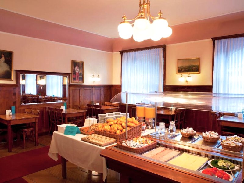 ユーロ ユース ホテル ＆ クローネ (Euro Youth Hotel & Krone)の写真