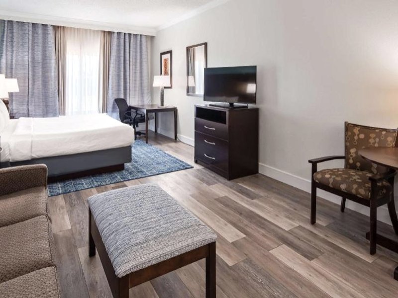 ベスト ウェスタン プラス アンバサダー スイーツ ベニス (Best Western Plus Ambassador Suites Venice)の写真