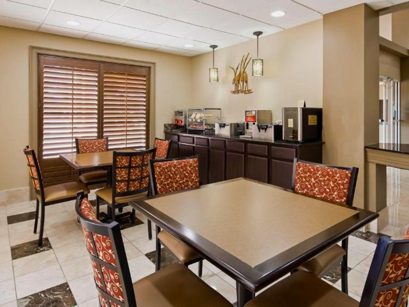 ベスト ウェスタン プラス アンバサダー スイーツ ベニス (Best Western Plus Ambassador Suites Venice)の写真