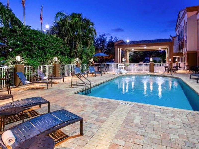 ベスト ウェスタン プラス アンバサダー スイーツ ベニス (Best Western Plus Ambassador Suites Venice)の写真