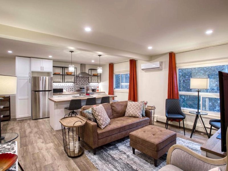 Rustic Elegant Stays in Niagara Benchlandsの写真