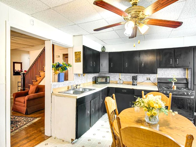 Bethlehem Home with Patio and Amazing Sunset Views!の写真
