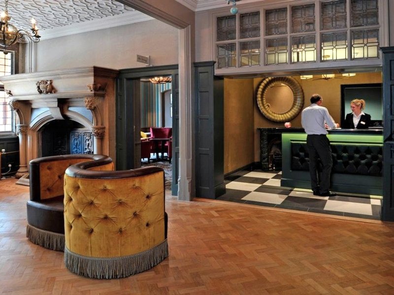 ザ クラウン マナー ハウス ホテル (The Crown Manor House Hotel)の写真