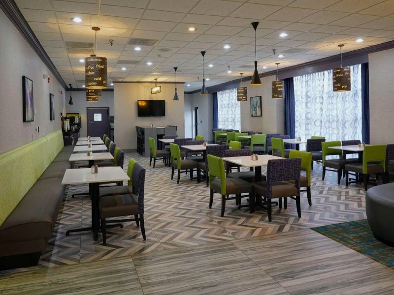 ベストウェスタン プラス モリスタウン カンファレンス センター ホテル (Best Western Plus Morristown Conference Center Hotel)の写真