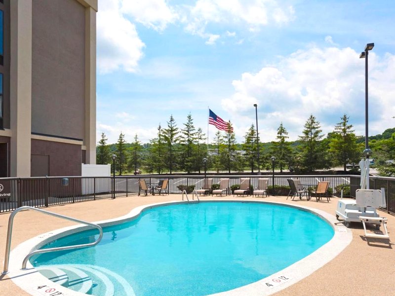 ハンプトン イン サマセット (Hampton Inn Somerset)の写真