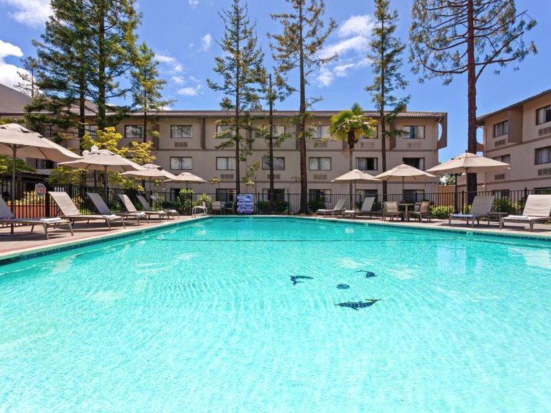 クラウンプラザ シリコンバレー ノース ユニオンシティ バイ IHG (Crowne Plaza Silicon Valley North - Union City By IHG)の写真