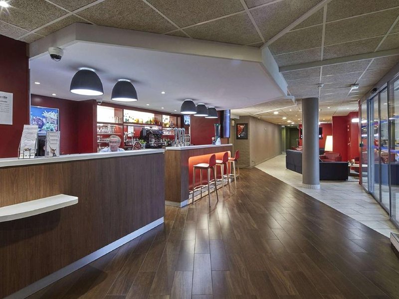 カンパニール ホテル アルジャントゥイユ (Campanile Hotel Argenteuil)の写真