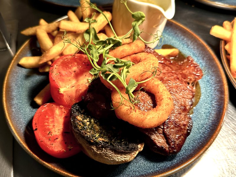 The Nest Hotel and Restaurantの写真
