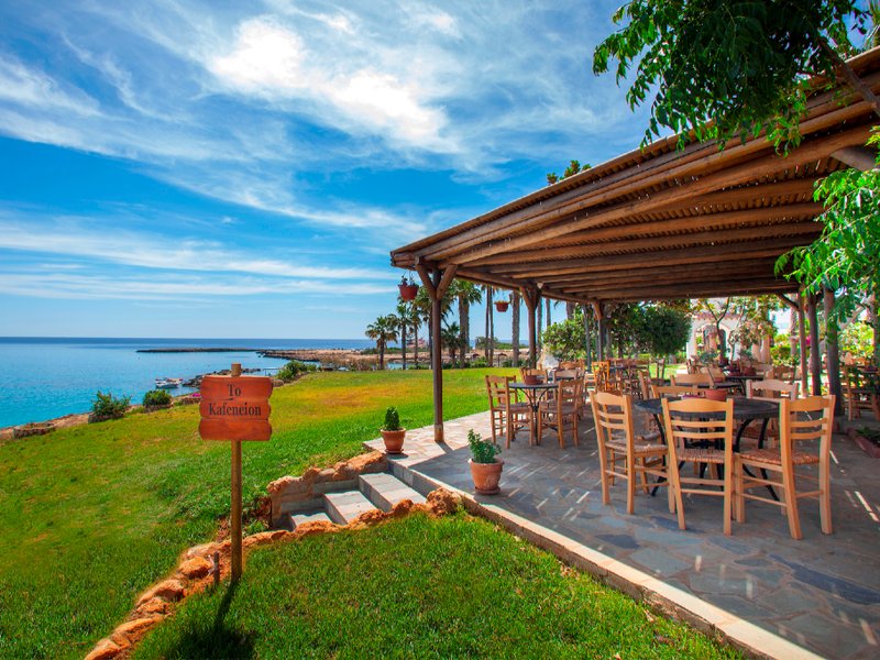 Cavo Maris Beach Hotelの写真