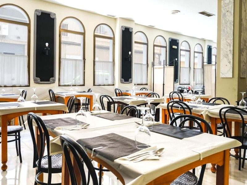 OYO Hotel Costa Andaluza-NEWの写真