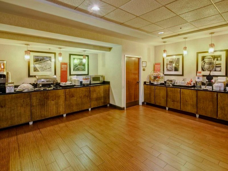 ハンプトン イン エリザベスシティ (Hampton Inn Elizabeth City)の写真
