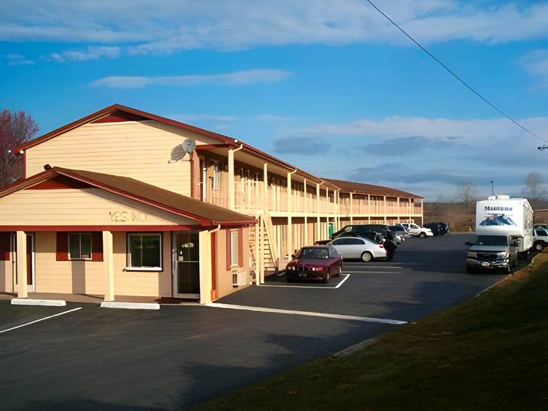 Americas Best Value Inn Jonesvilleの写真