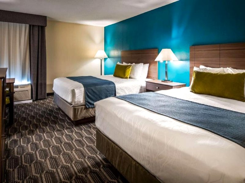 ベストウェスタン プラス ヤドキン バレー イン&スイーツ (Best Western Plus Yadkin Valley Inn & Suites)の写真