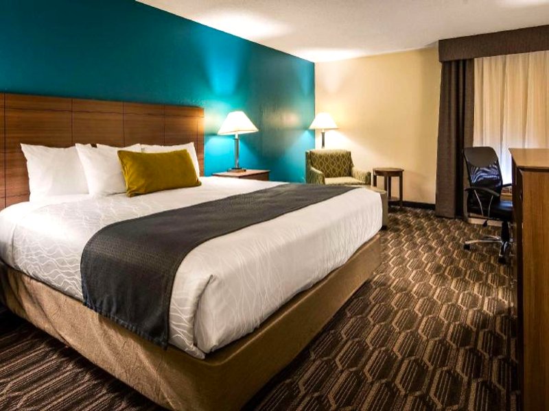 ベストウェスタン プラス ヤドキン バレー イン&スイーツ (Best Western Plus Yadkin Valley Inn & Suites)の写真