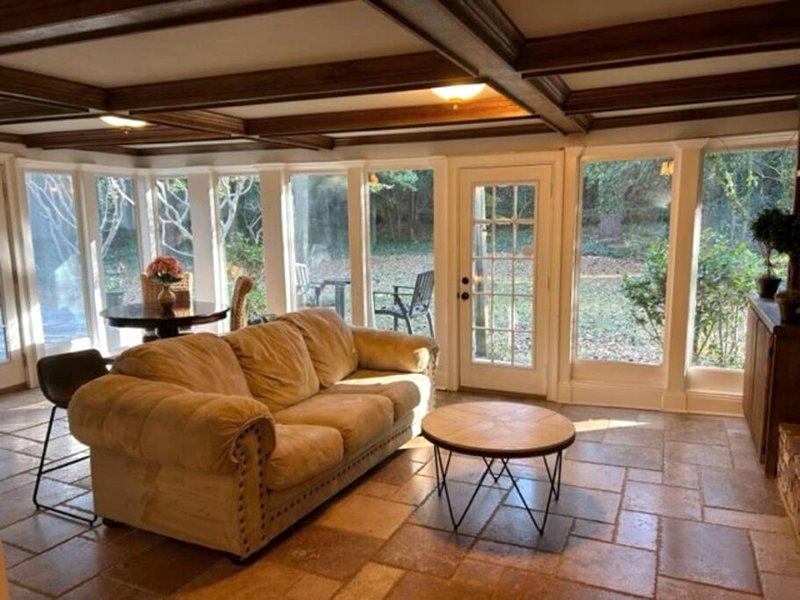 Southern Charm in Buckheadの写真
