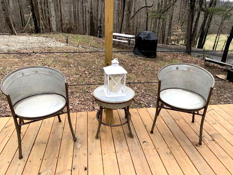A Truly Glamping Experience in this Beautiful Tent in Victor, West Virginiaの写真