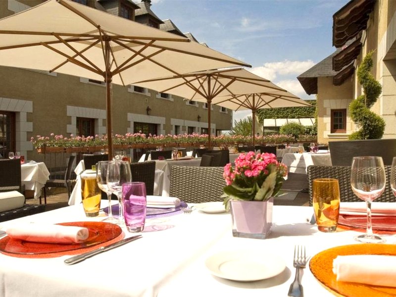 ホステレリエ ラ コロイックス ブランシャ フォンターヴアウンド (Hostellerie La Croix Blanche Fontevraud)の写真