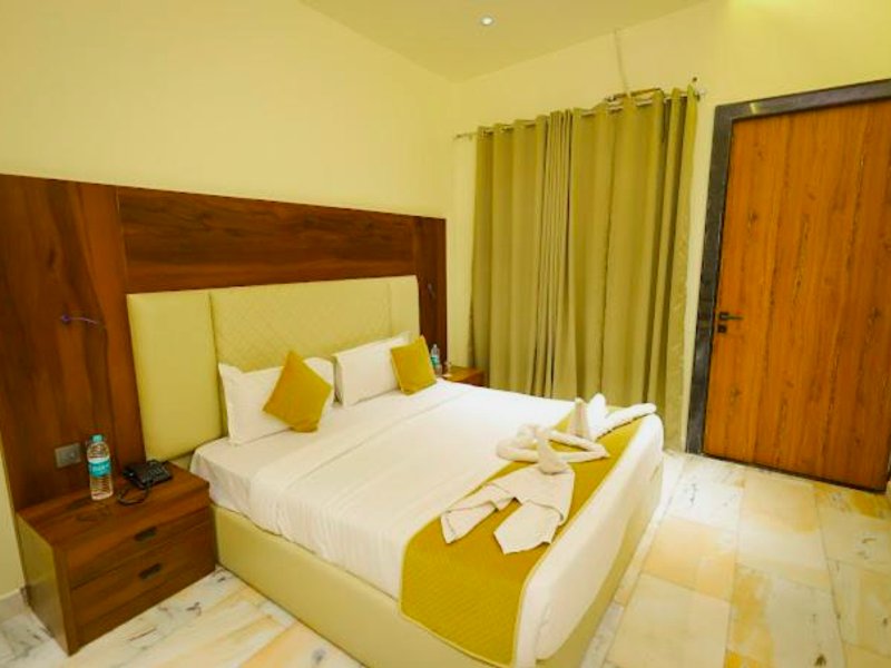 KNG GRAND HOTEL AND RESORT Fethapur Sikriの写真
