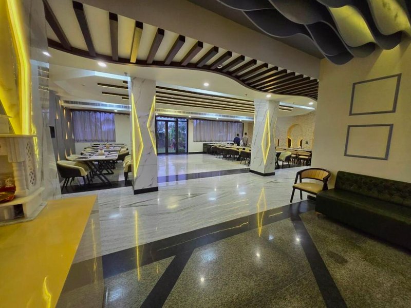 KNG GRAND HOTEL AND RESORT Fethapur Sikriの写真