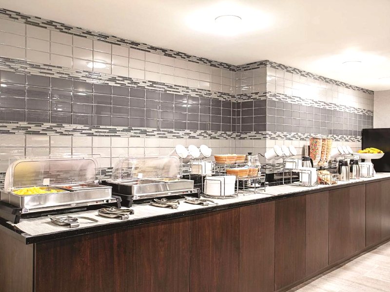 ラ キンタ イン & スイーツ バイ ウィンダム ボルチモア N / ホワイト マーシュ (La Quinta Inn & Suites by Wyndham Baltimore N / White Marsh)の写真