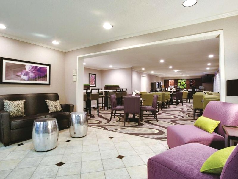 ラ キンタ イン&スイーツ バイ ウィンダム ハリスバーグ エアポート ハーシー (La Quinta Inn & Suites by Wyndham Harrisburg Airport Hershey)の写真