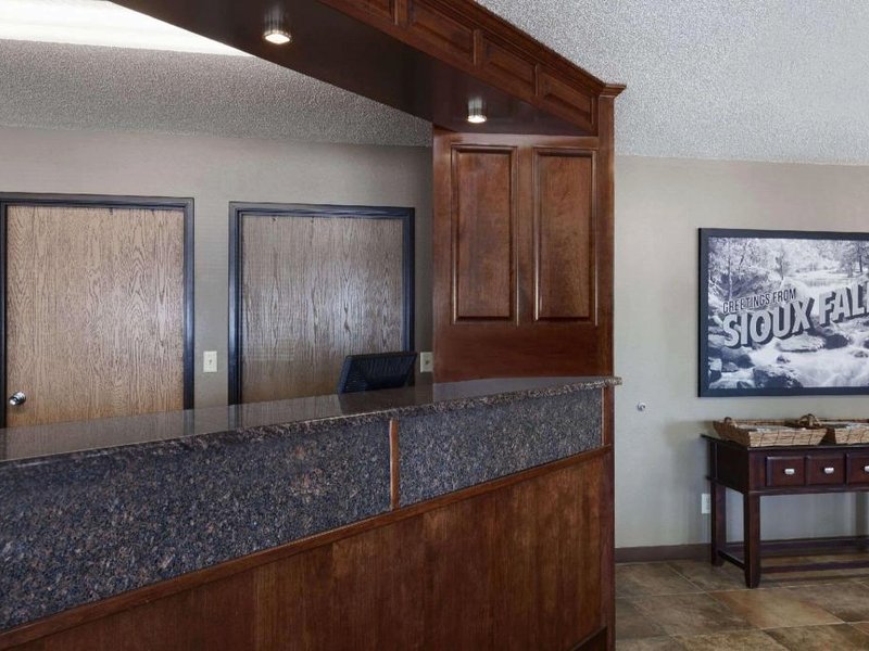 スーパー 8 バイ ウインダム スー フォールズ 41ST ストリート (Super 8 By Wyndham Sioux Falls/41St Street)の写真