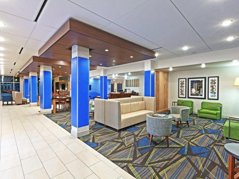 Holiday Inn Express & Suites Brenham South By IHGの写真