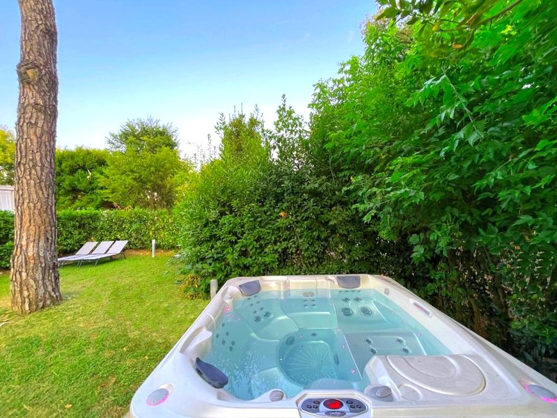 Hotel Hambros Il Parco in Villa Banchieriの写真