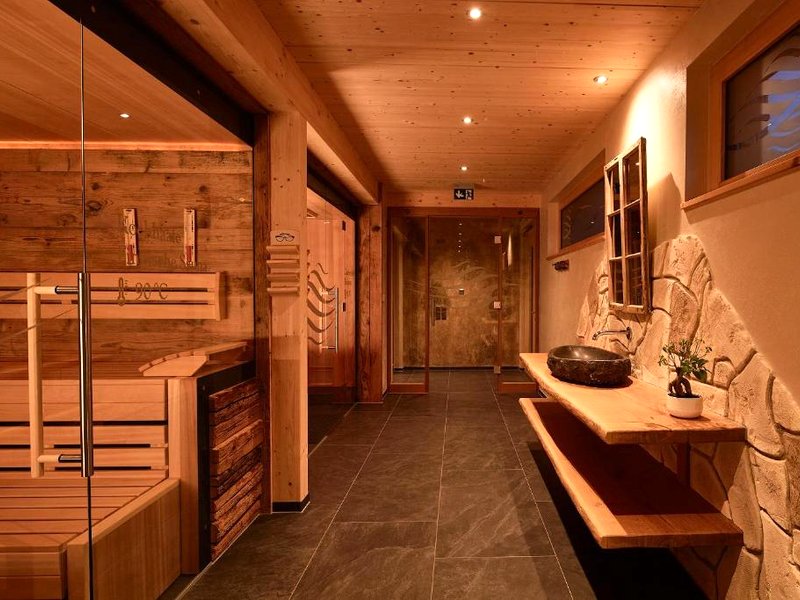 Landhotel Haringerhof mit Saunawelt und Naturbadeteichの写真