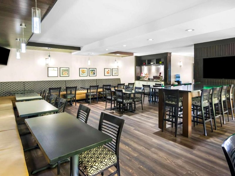 Best Western Plus Osoyoos Hotel & Suitesの写真