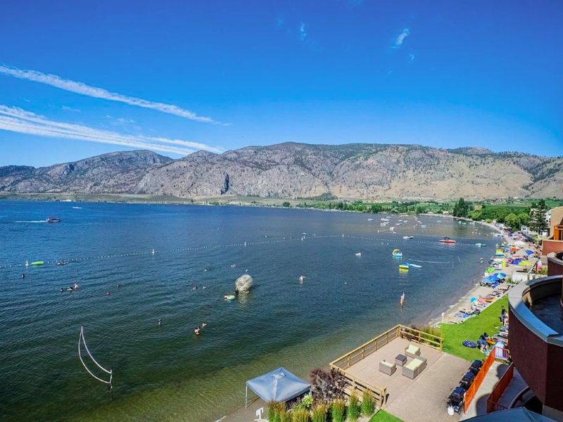 Holiday Inn Hotel & Suites Osoyoos By IHGの写真