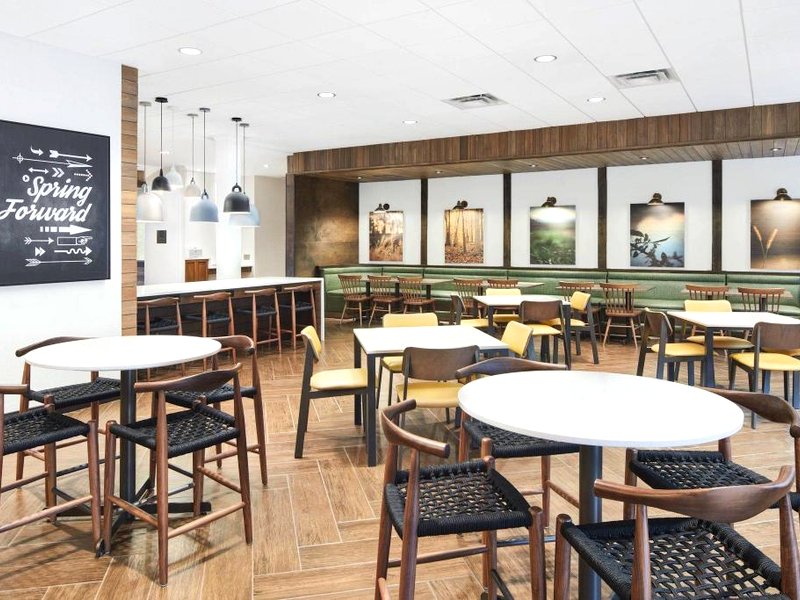 Fairfield Inn & Suites Raleigh Wake Forestの写真