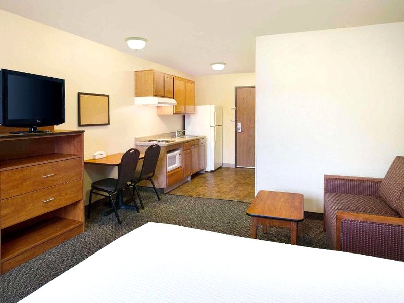 WoodSpring Suites Raleigh Northeast Wake Forestの写真