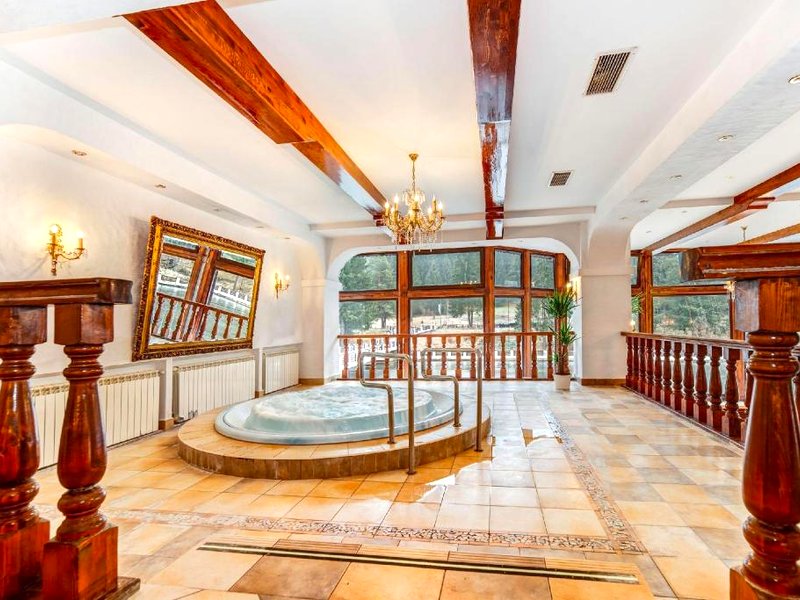 オーレリアス インペラトール ロマニロール (Aurelius Imparatul Romanilor)の写真