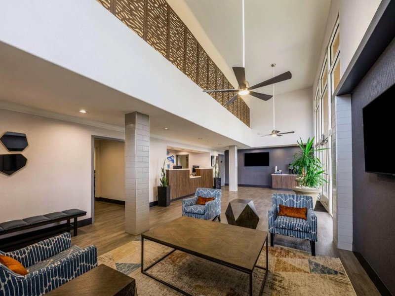 ベストウェスタン イン アンド スイーツ レモア (Best Western Inn and Suites Lemoore)の写真