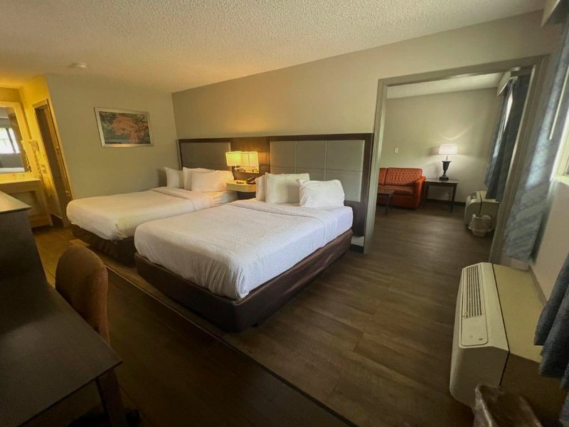 デイズ イン&スイーツ バイ ウィンダム モンロー (Days Inn & Suites by Wyndham Monroe)の写真