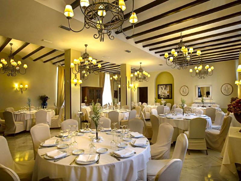 Alcazar De La Reina Hotelの写真