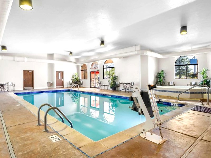 ベストウェスタン グランデ リバー イン アンド スイーツ (Best Western Grande River Inn and Suites)の写真