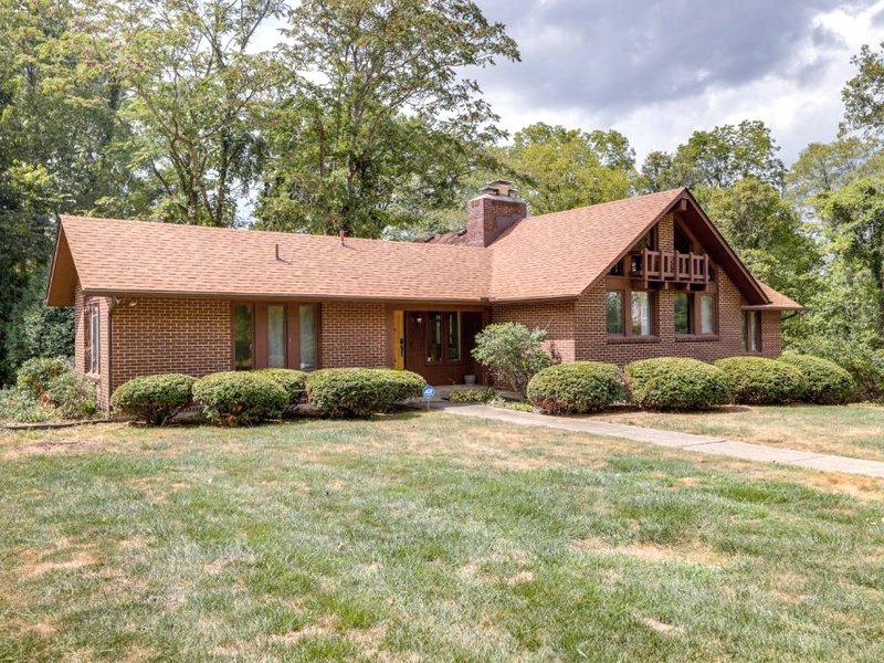 Retro Ohio Home on 1-Acre Propertyの写真
