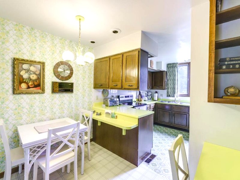 Retro Ohio Home on 1-Acre Propertyの写真