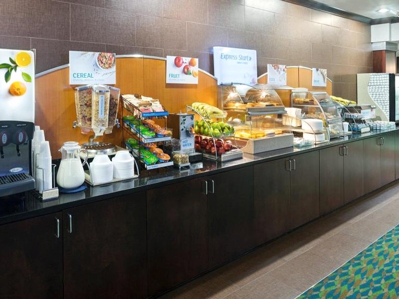 Holiday Inn Express and Suites - Stroudsburg By IHGの写真