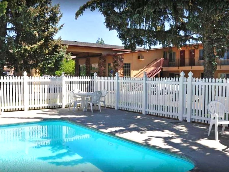 シマロン イン クラマスフォールズ (Cimarron Inn Klamath Falls)の写真