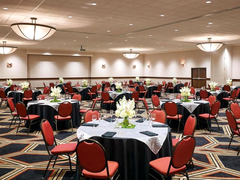 フォー ポインツ バイ シェラトン ベリンガム ホテル&カンファレンス センター (Four Points by Sheraton Bellingham Hotel & Conference Center)の写真