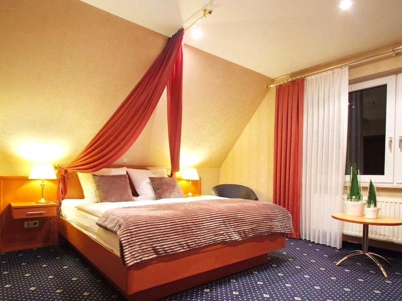 ホテル ズール リンデ (Hotel Zur Linde)の写真