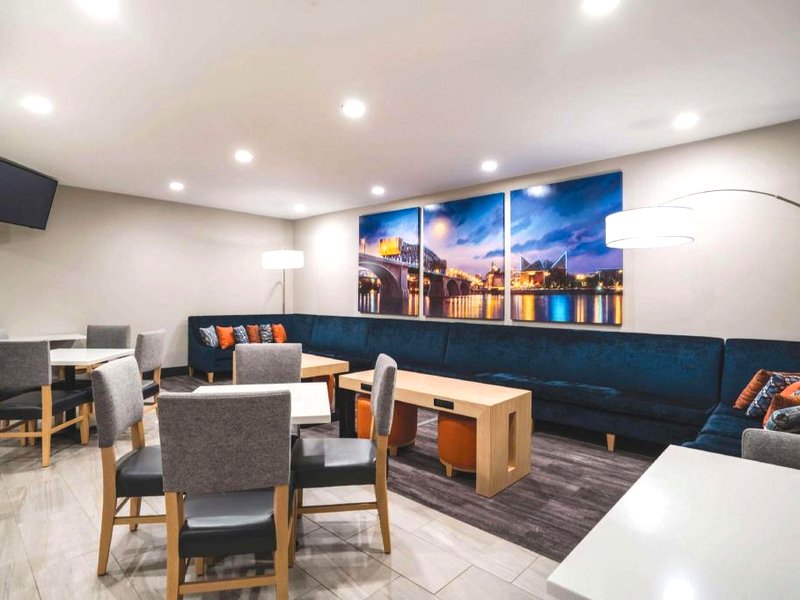 La Quinta Inn & Suites by Wyndham Chattanooga North - Hixsonの写真