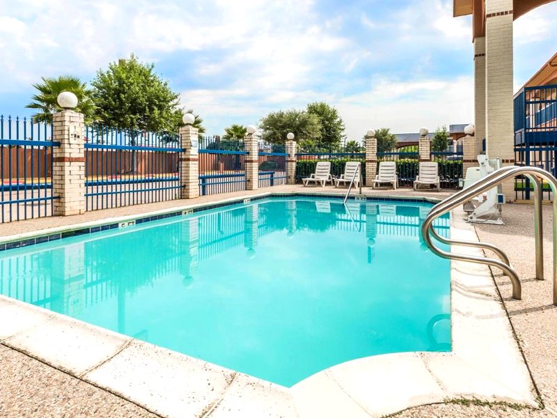 デイズ イン バイ ウィンダム ディキンソン TX (Days Inn by Wyndham Dickinson TX)の写真