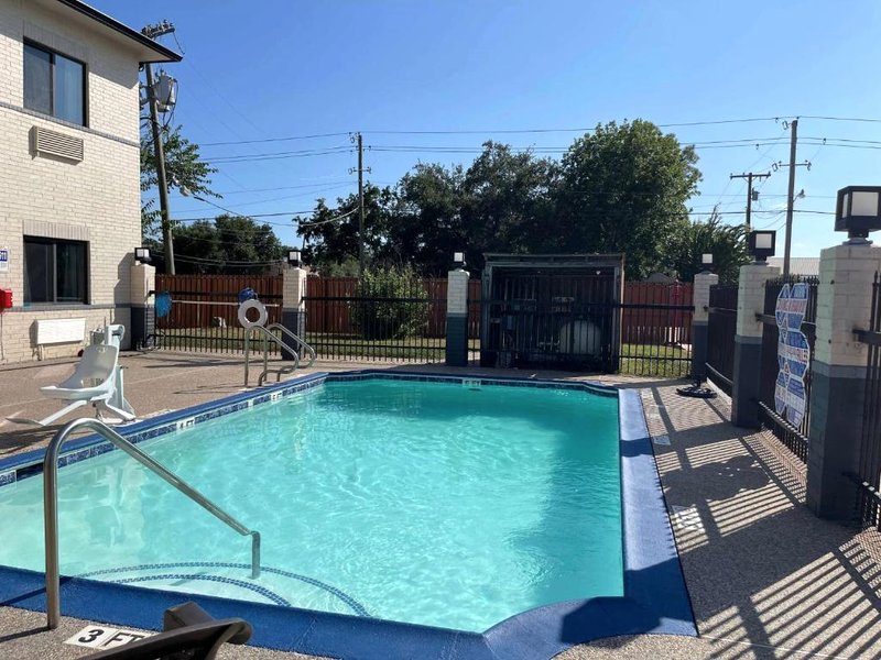 デイズ イン バイ ウィンダム ディキンソン TX (Days Inn by Wyndham Dickinson TX)の写真