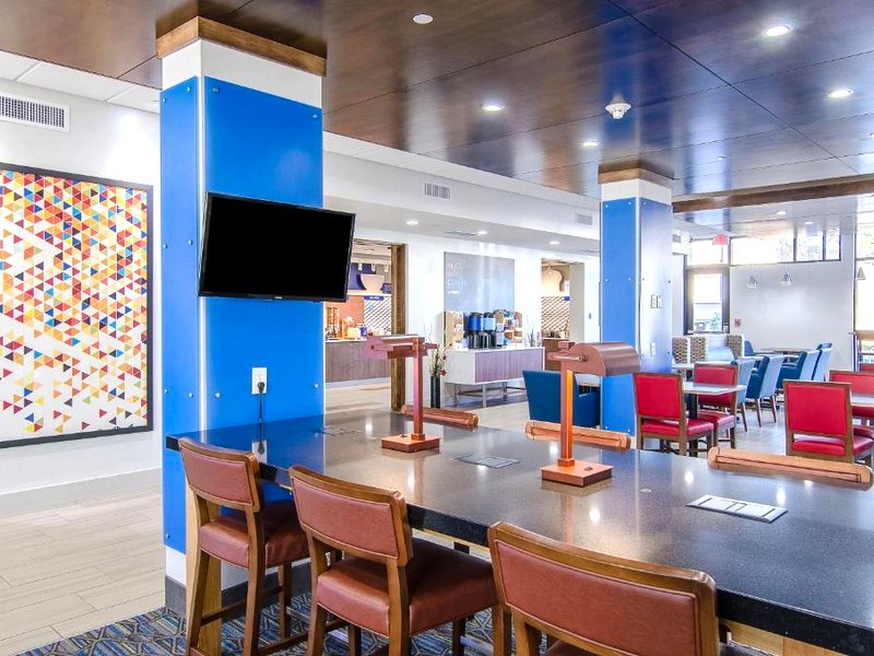ホリデイ イン エクスプレス ＆ スイーツ アチソン バイ IHG (Holiday Inn Express & Suites - Atchison By IHG)の写真