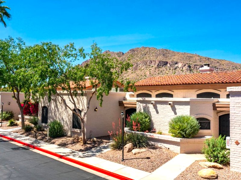 スコッツデール キャメルバック リゾート (Scottsdale Camelback Resort)の写真