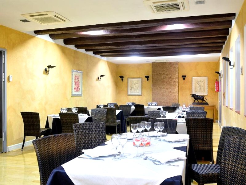 HOTEL AHC PALACIO CORIAの写真